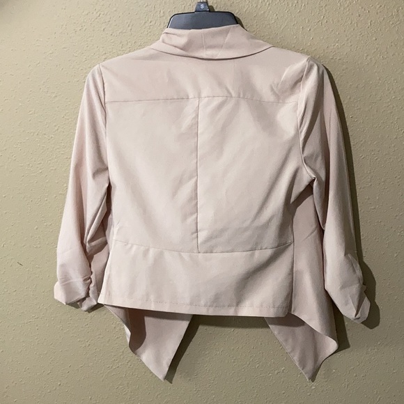 Blazer - Picture 2 of 3